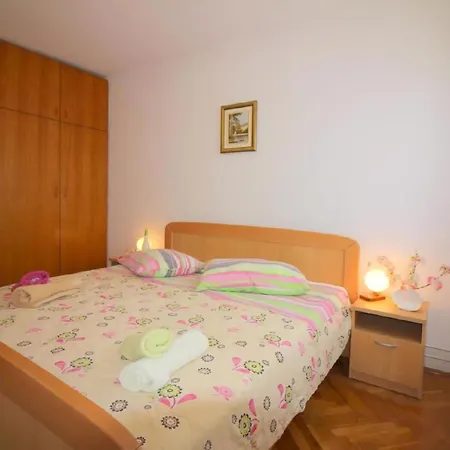 Feriehus Pinia In Strandnaehe Mit Garten